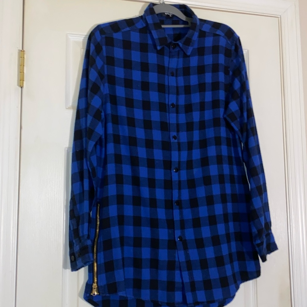 OLRIK Unisex Button Down Plaid Flannel Shirt with Zippers side at bottom SZ S
